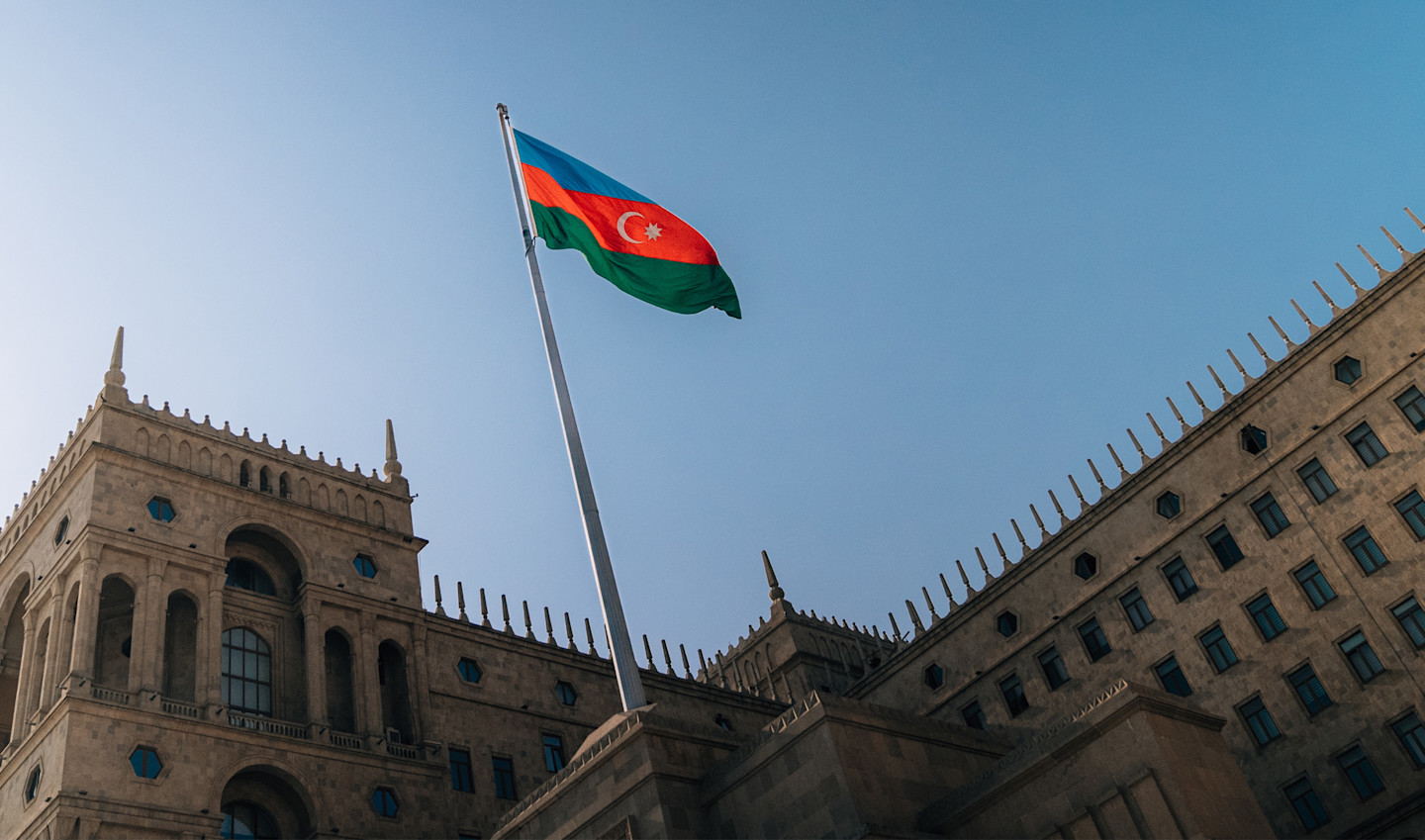 Baku 2025 race page header